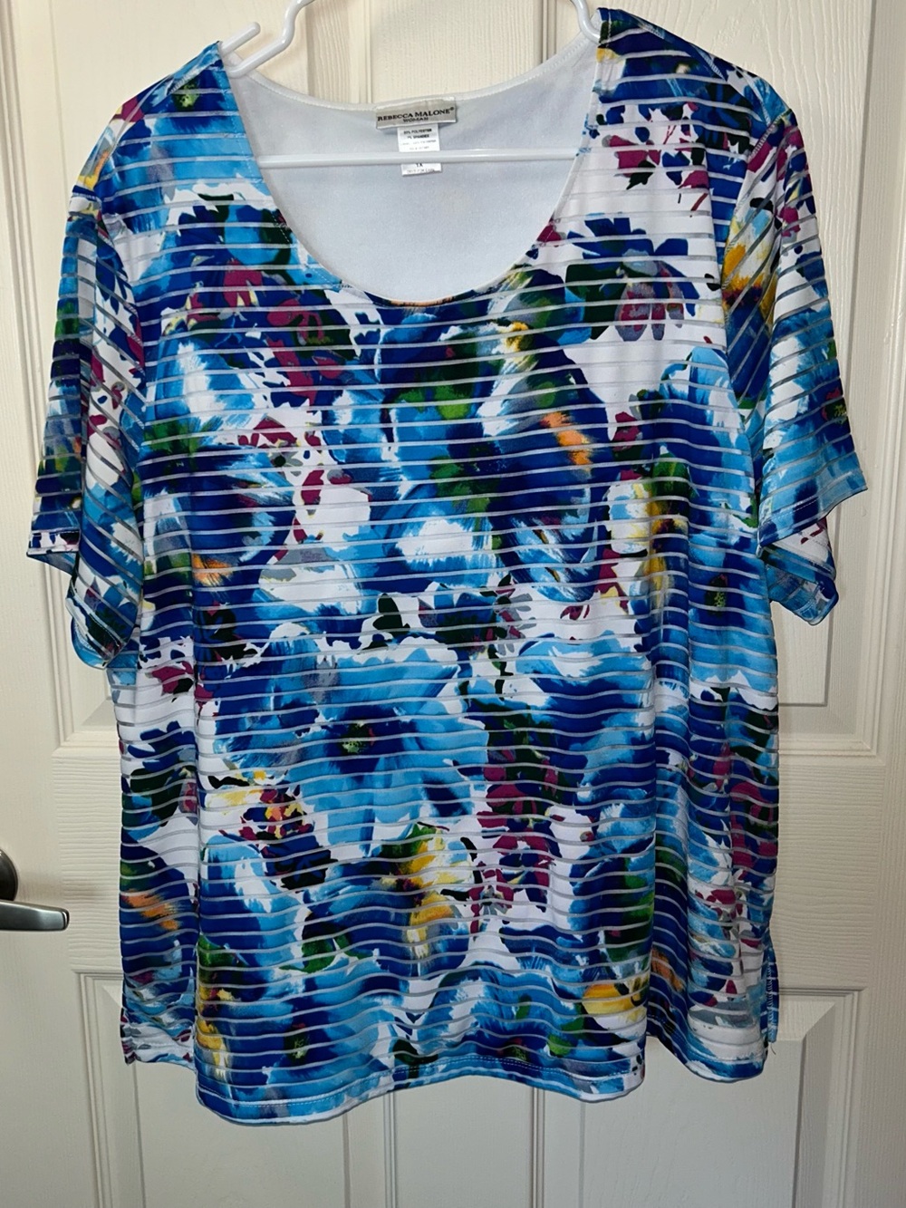 Rebecca Malone Blue Floral Short Sleeve Scoop Neck Top